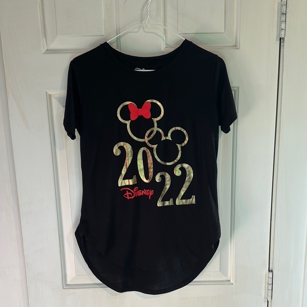 Disney Black 2022 shirt size medium